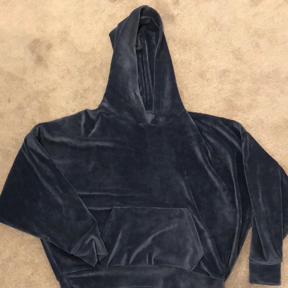 Velvet hoodie // American Eagle
